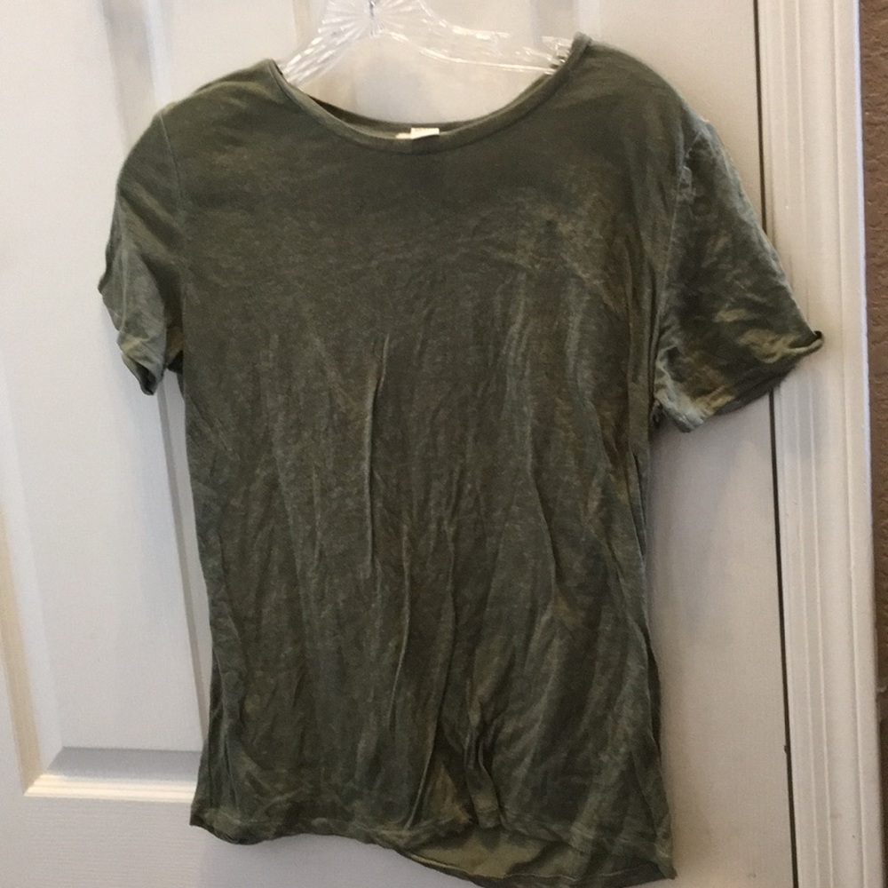 FINAL MARKDOWN Forever 21 tee medium